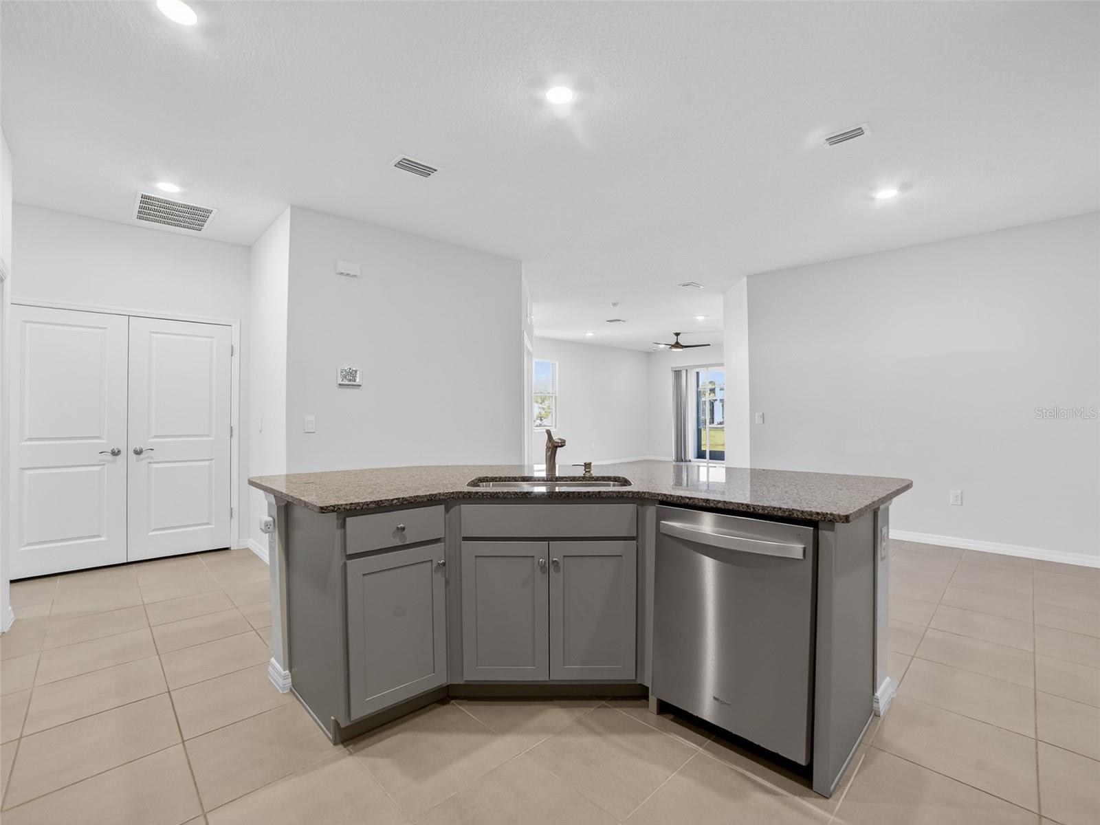 411 157TH CT E, BRADENTON, FL — photo 15
