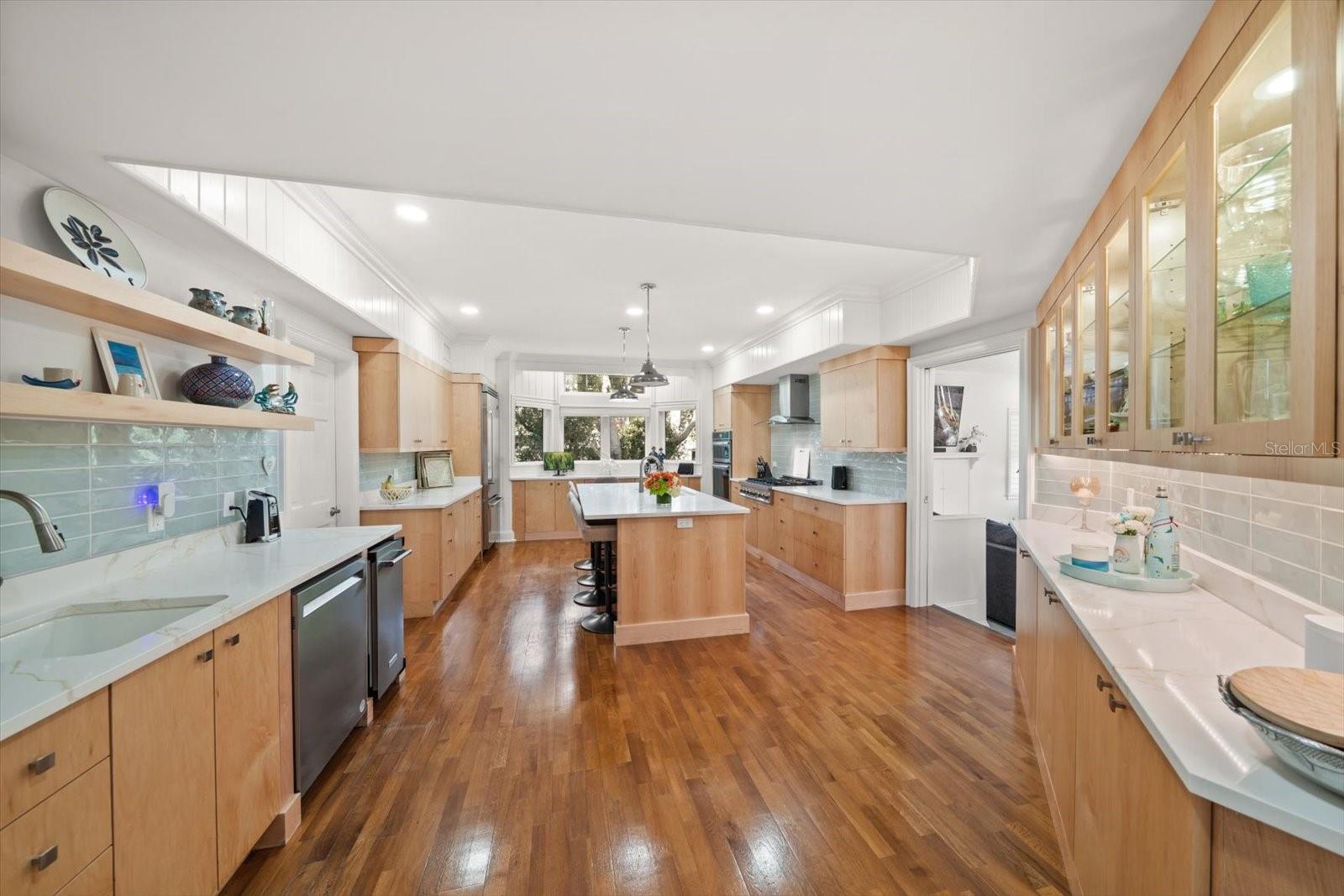 430 ST ANDREWS DR, BELLEAIR, FL — photo 11