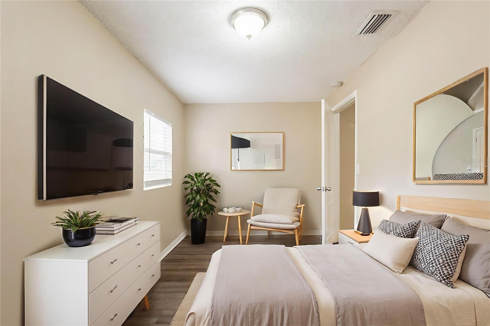 2115 E ELLICOTT ST, TAMPA, FL — photo 4