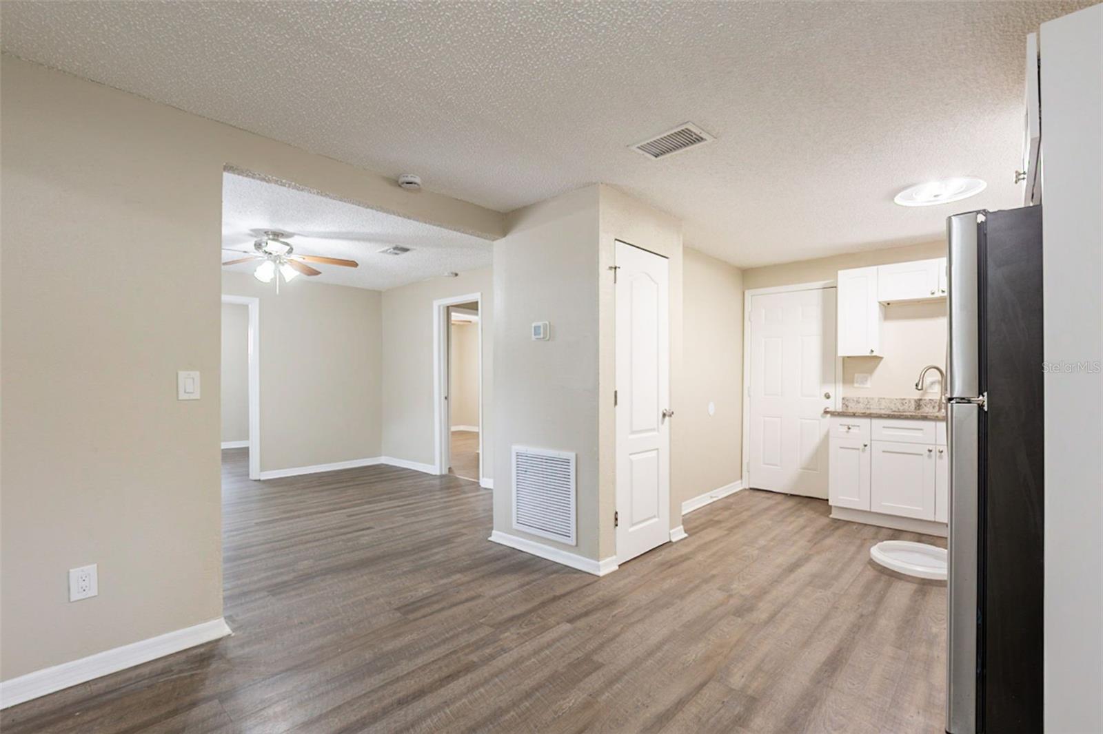 2115 E ELLICOTT ST, TAMPA, FL — photo 7