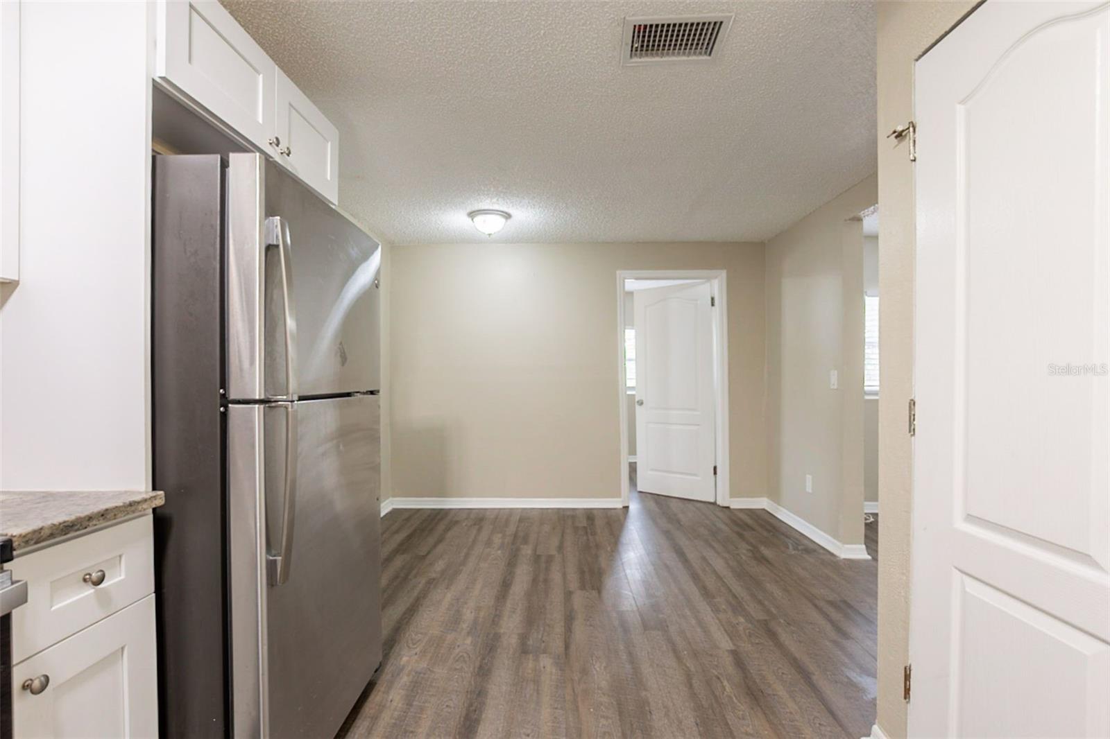 2115 E ELLICOTT ST, TAMPA, FL — photo 9