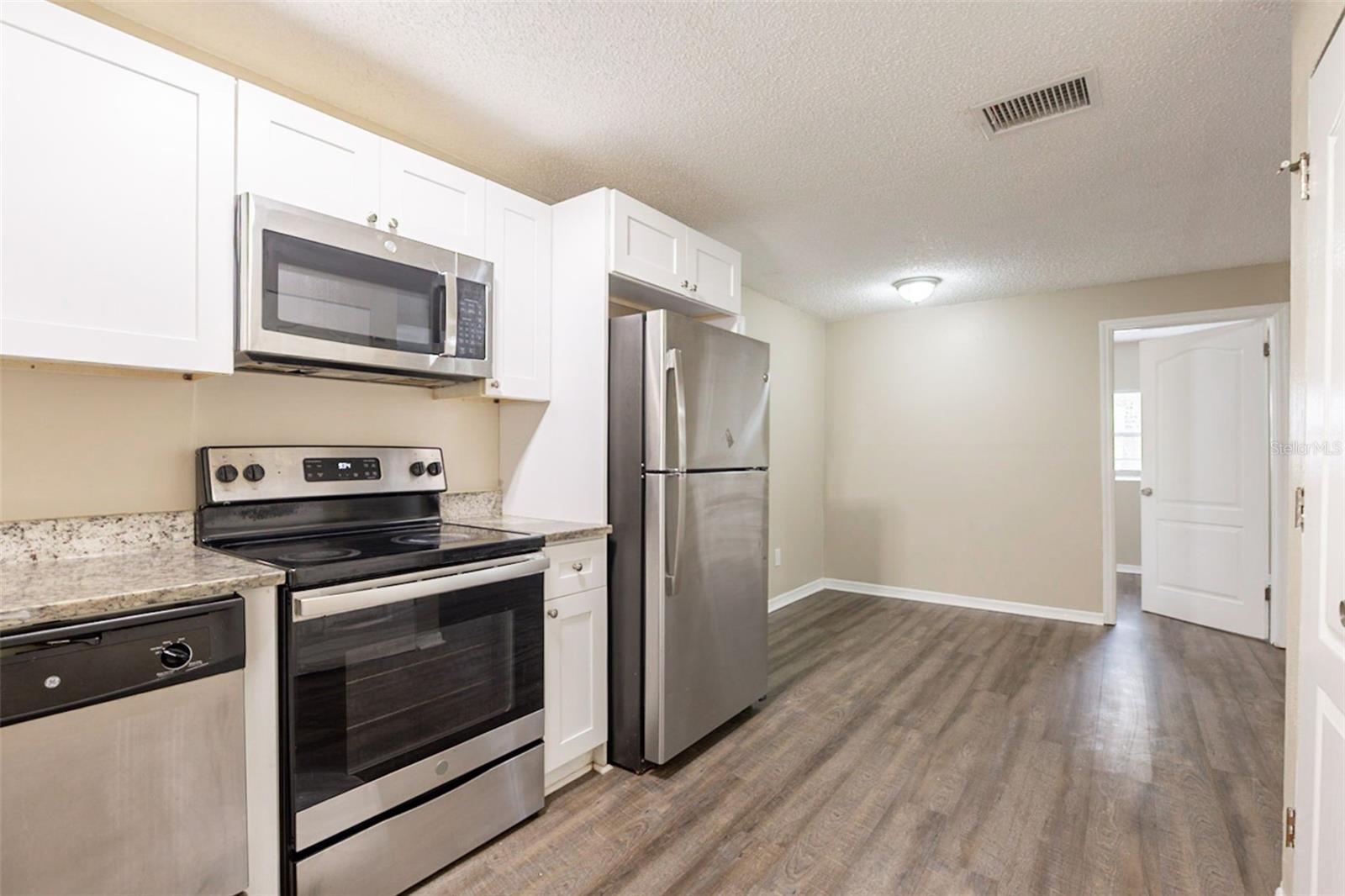2115 E ELLICOTT ST, TAMPA, FL — photo 10
