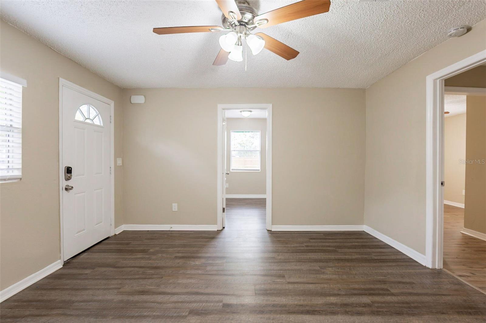 2115 E ELLICOTT ST, TAMPA, FL — photo 15
