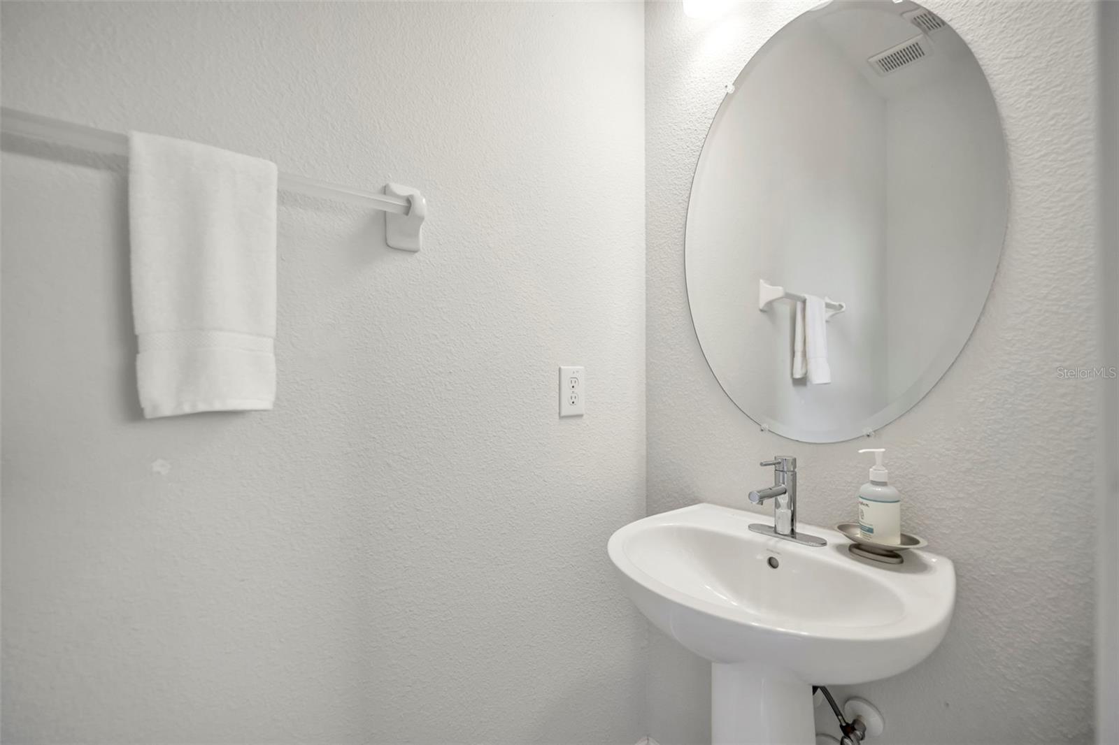 7744 FAIRFAX DR, KISSIMMEE, FL — photo 35
