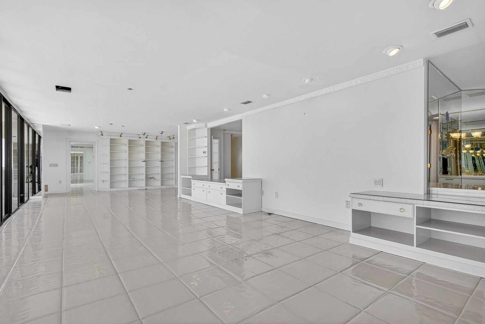 7650 BAYSHORE DR #1105, TREASURE ISLAND, FL — photo 12
