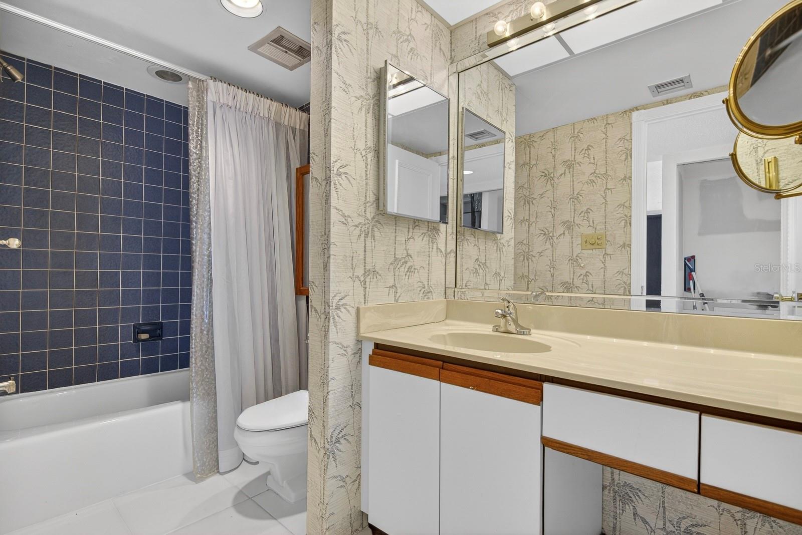 7650 BAYSHORE DR #1105, TREASURE ISLAND, FL — photo 27