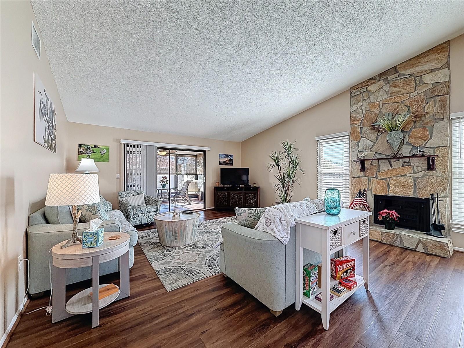 9961 EAGLES POINT CIR #4, PORT RICHEY, FL — photo 2