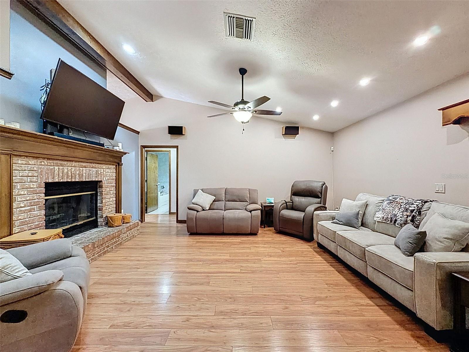 4289 CASTLE AVE, SPRING HILL, FL — photo 8