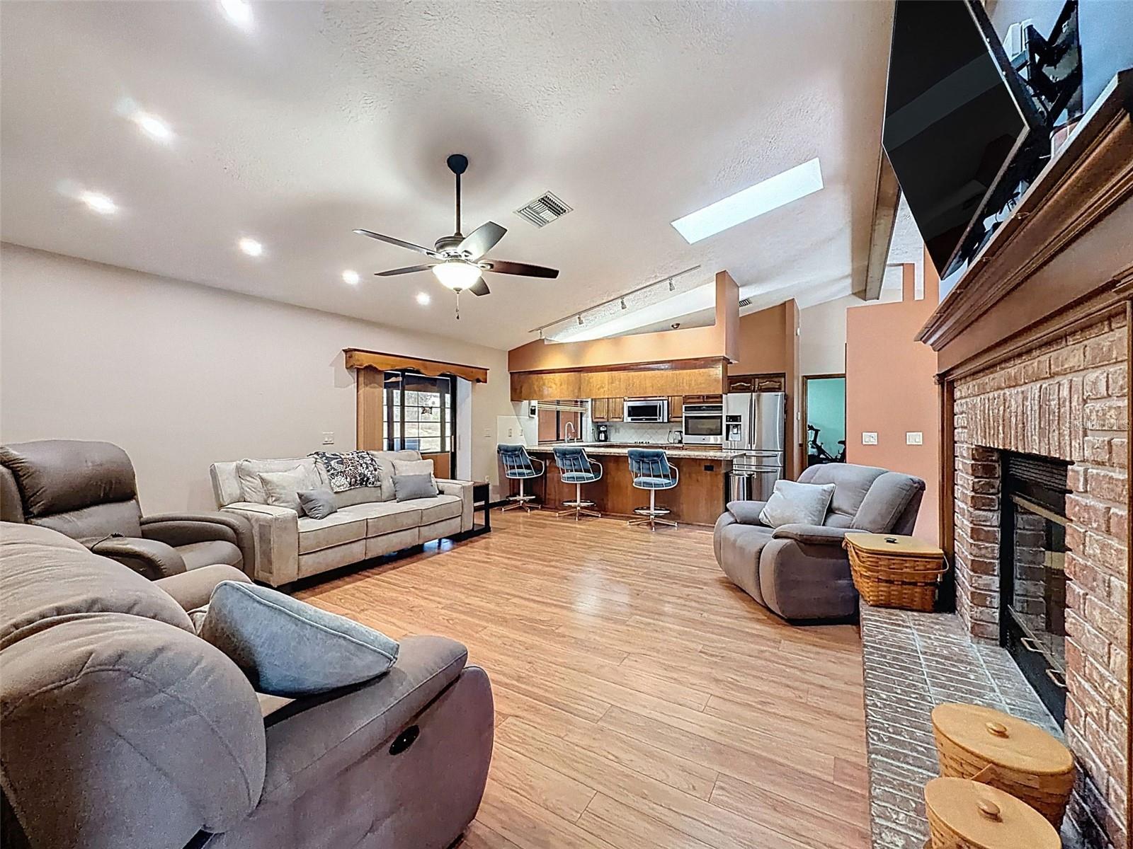 4289 CASTLE AVE, SPRING HILL, FL — photo 10