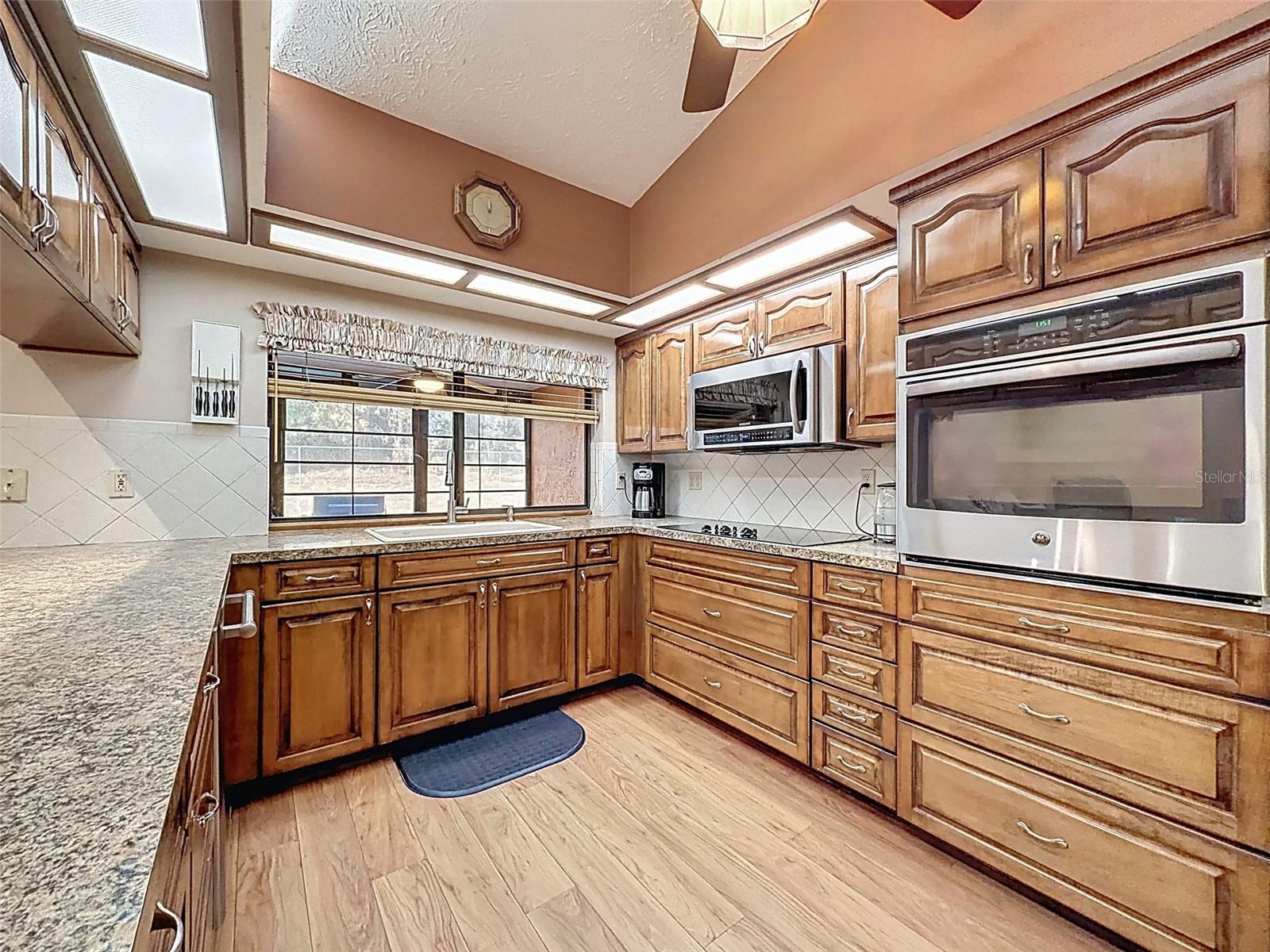 4289 CASTLE AVE, SPRING HILL, FL — photo 12