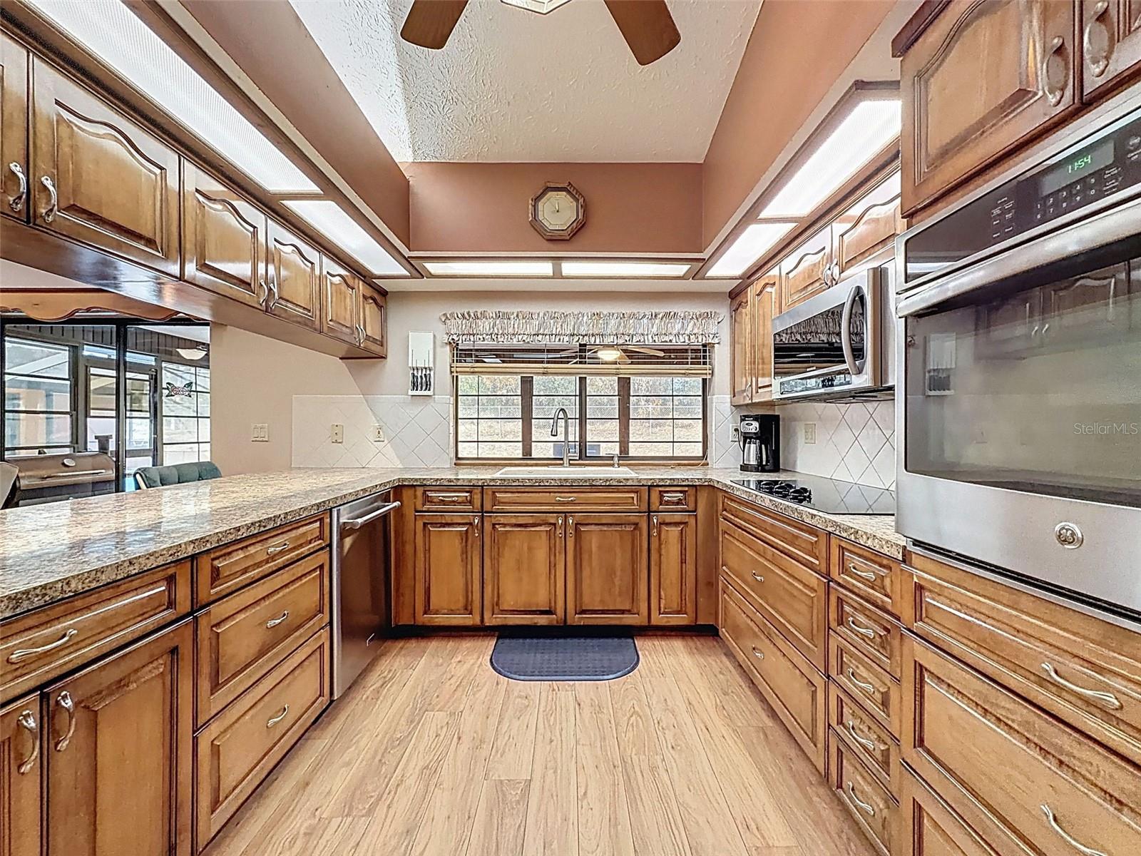 4289 CASTLE AVE, SPRING HILL, FL — photo 13