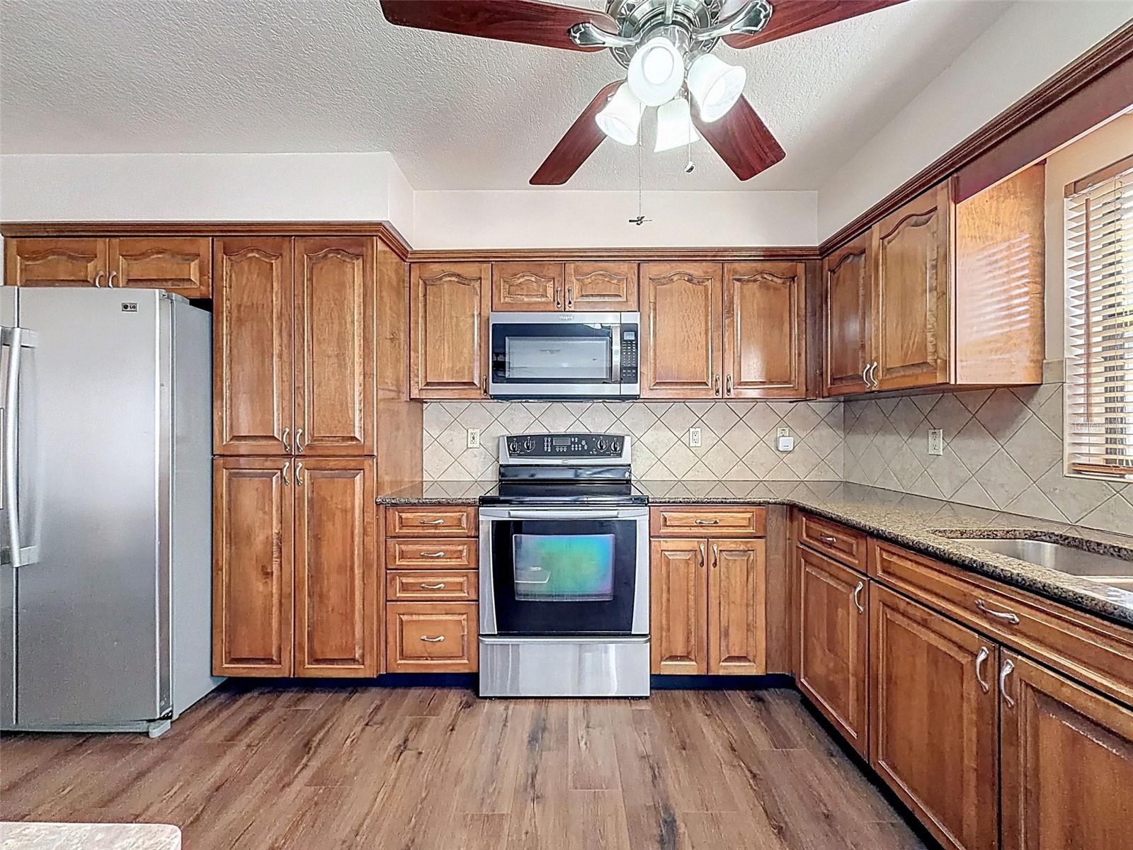4289 CASTLE AVE, SPRING HILL, FL — photo 41