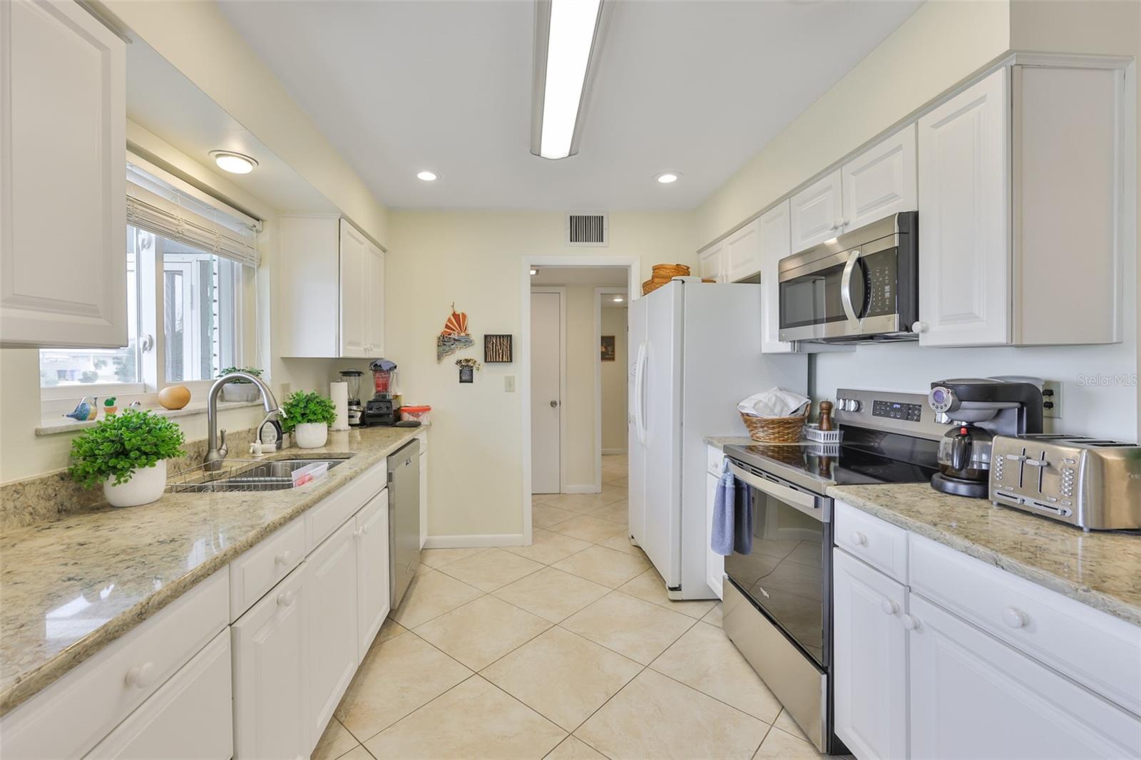 1520 DANBURY DR, SUN CITY CENTER, FL — photo 14