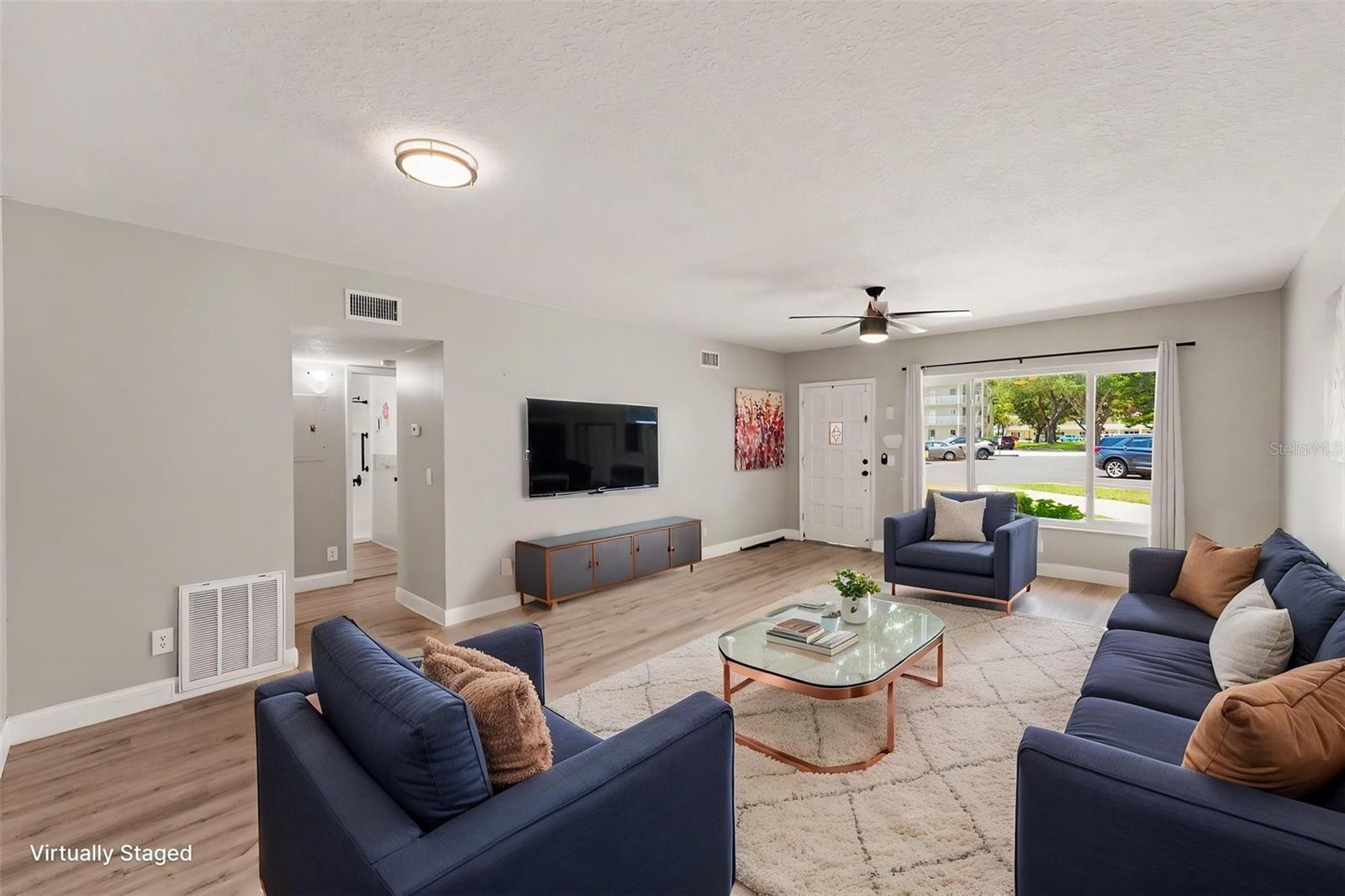 2262 SWEDISH DR #14, CLEARWATER, FL — photo 2