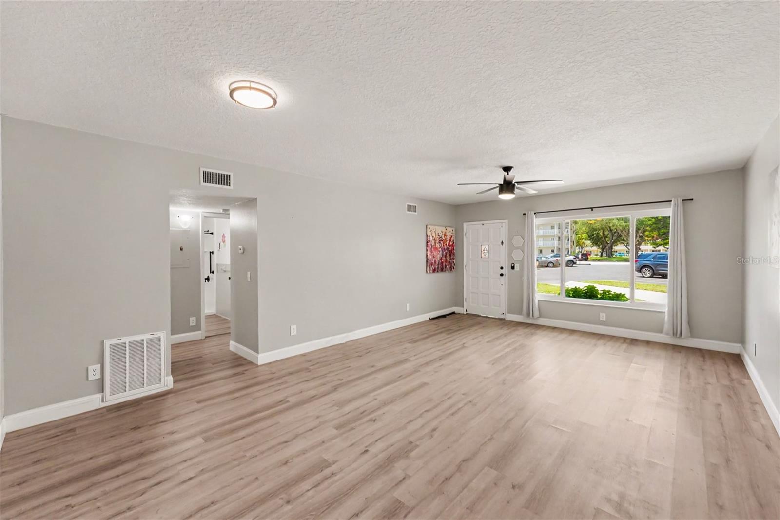 2262 SWEDISH DR #14, CLEARWATER, FL — photo 3