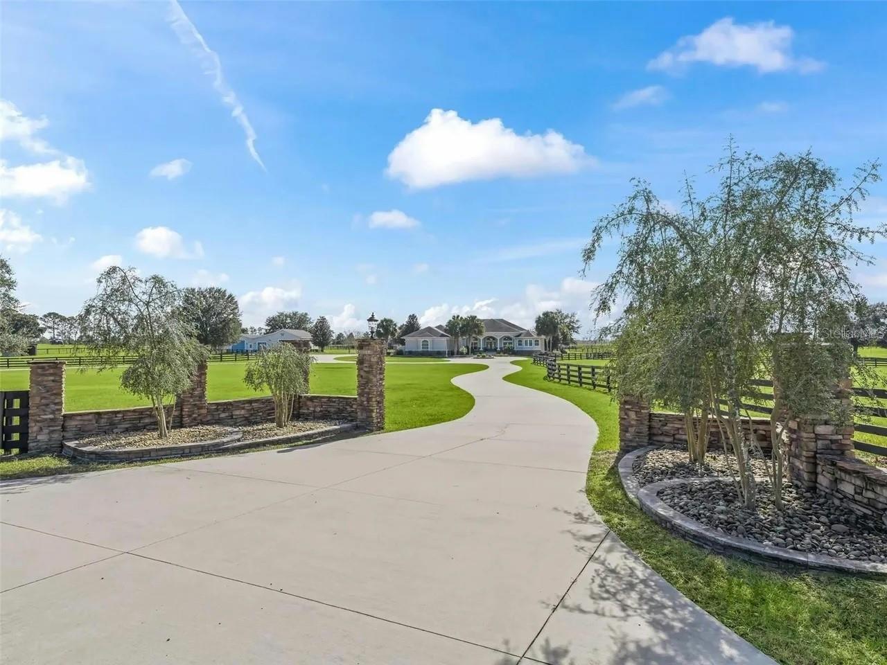 2655 NW 102ND BLVD, WILDWOOD, FL — photo 3