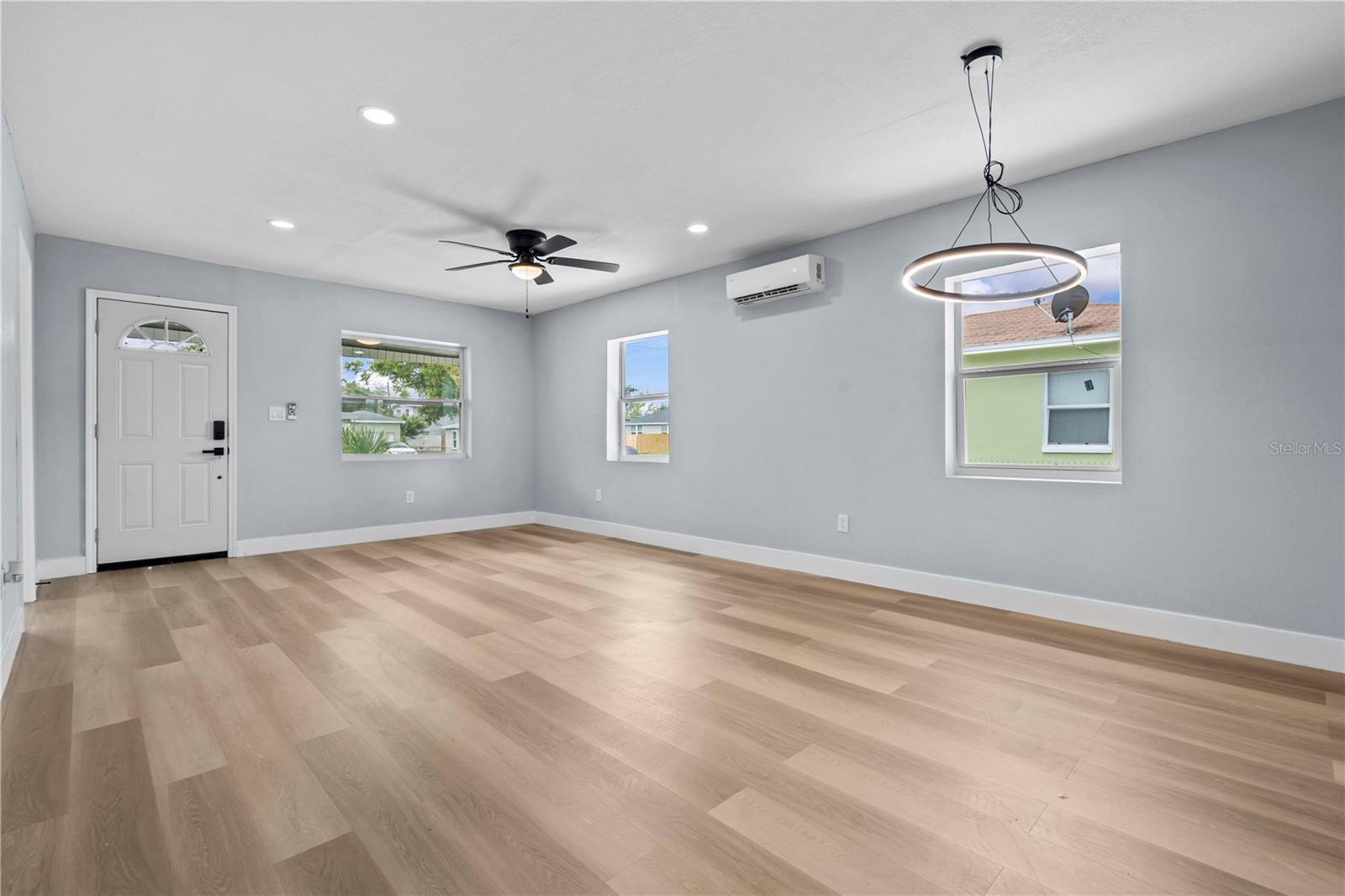 2465 16TH AVE S, ST PETERSBURG, FL — photo 8