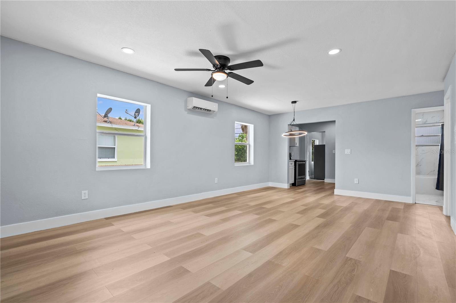 2465 16TH AVE S, ST PETERSBURG, FL — photo 11