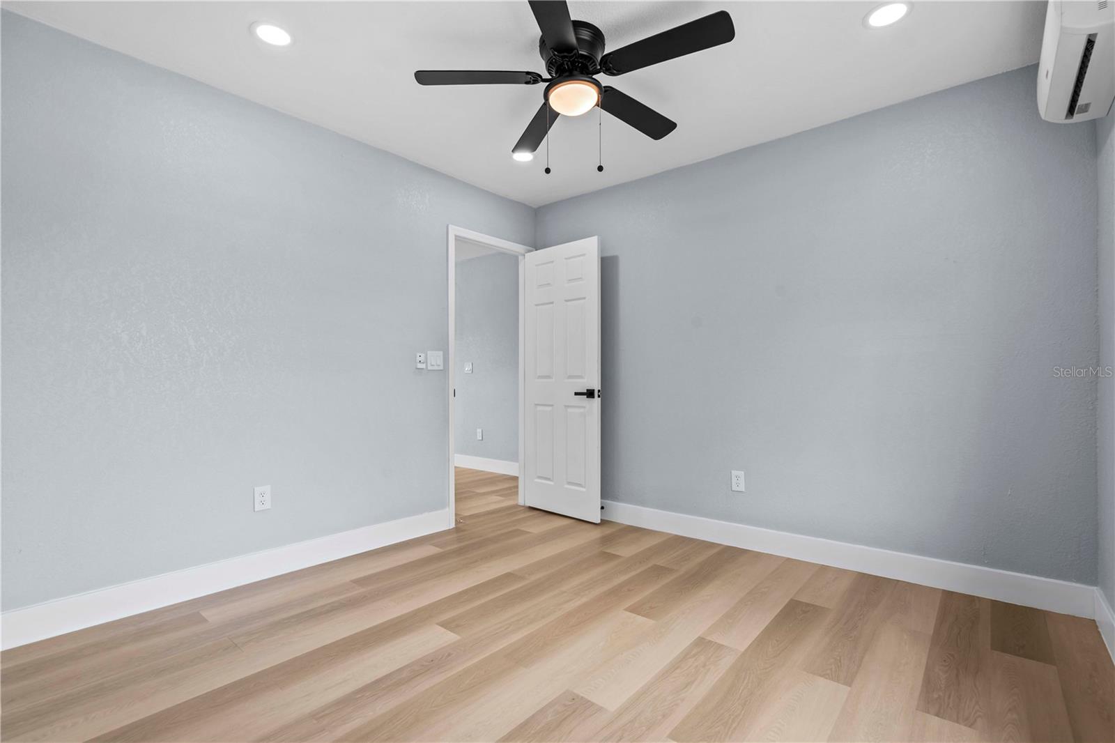 2465 16TH AVE S, ST PETERSBURG, FL — photo 13