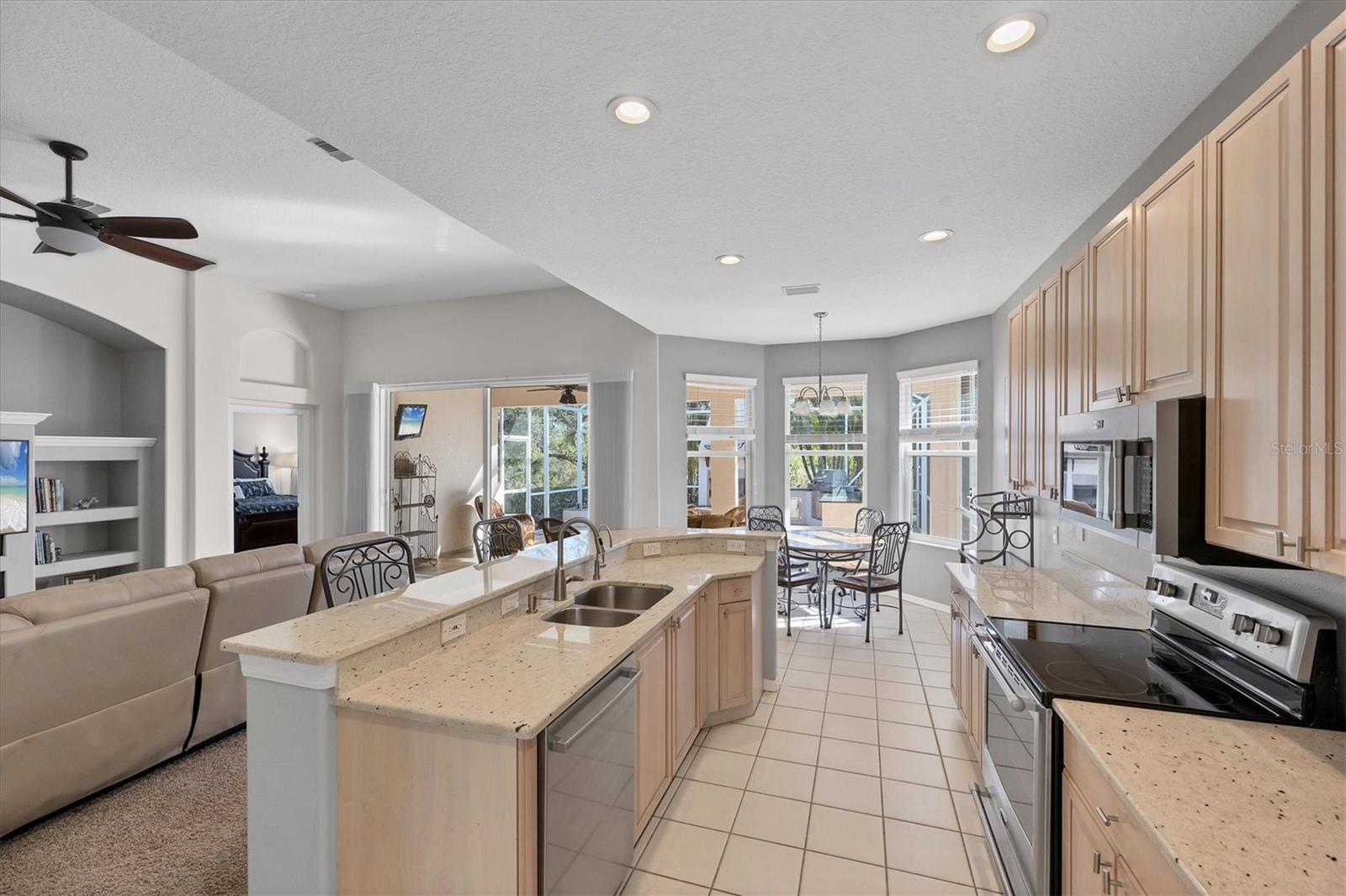 711 BACK NINE DR, VENICE, FL — photo 28
