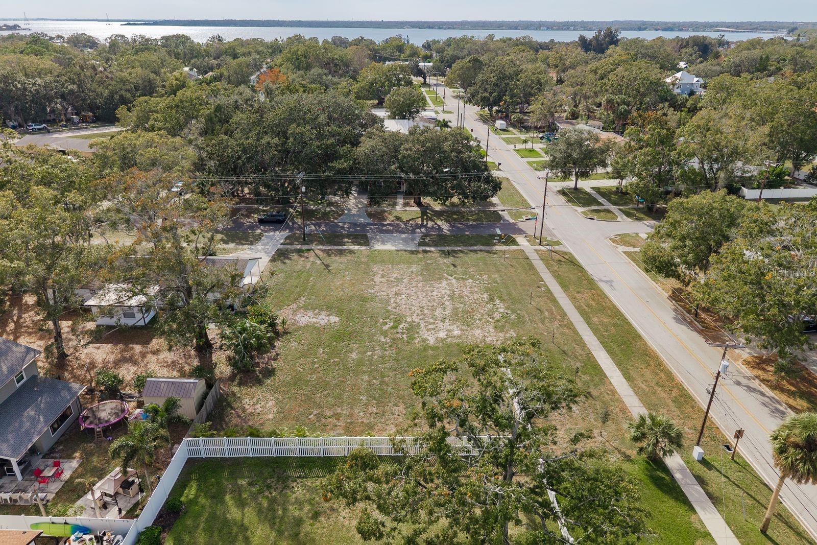 311 WASHINGTON AVE, OLDSMAR, FL — photo 11
