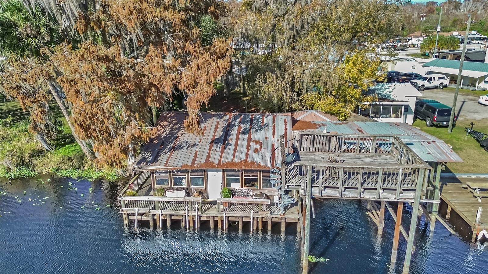 55512 FRONT ST, ASTOR, FL