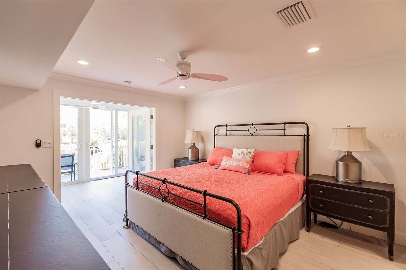 1125 W PEPPERTREE DR #102, SARASOTA, FL — photo 43