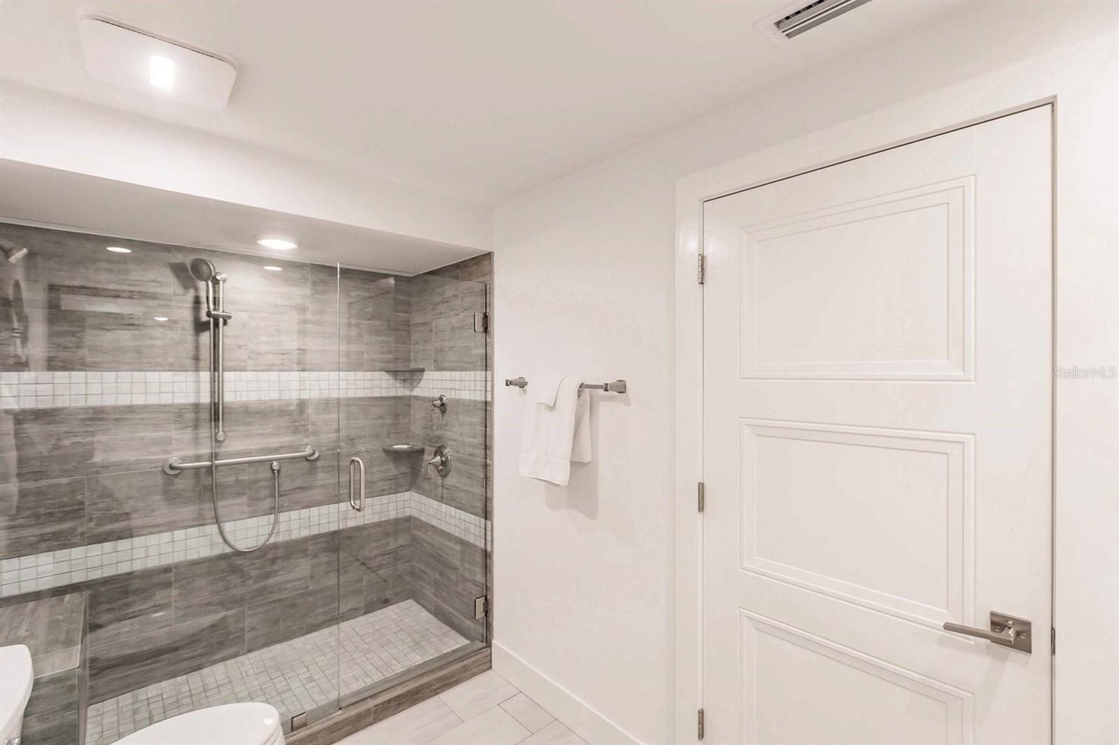 1125 W PEPPERTREE DR #102, SARASOTA, FL — photo 53