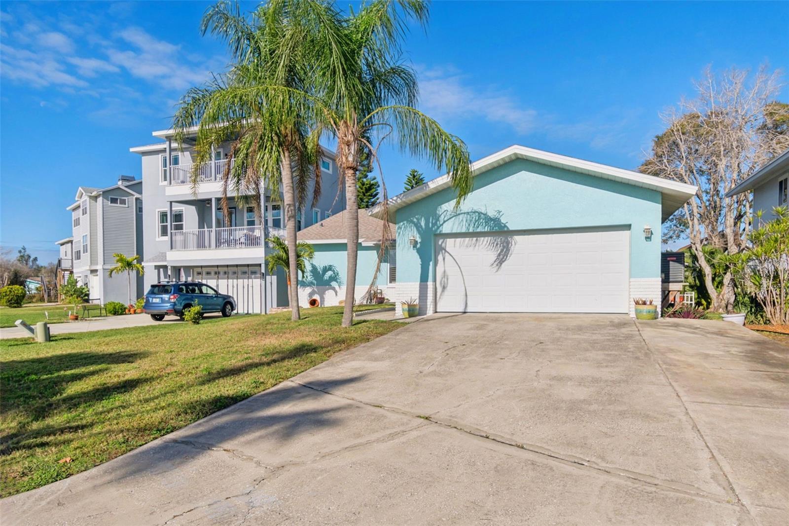 216 176TH AVE E, REDINGTON SHORES, FL