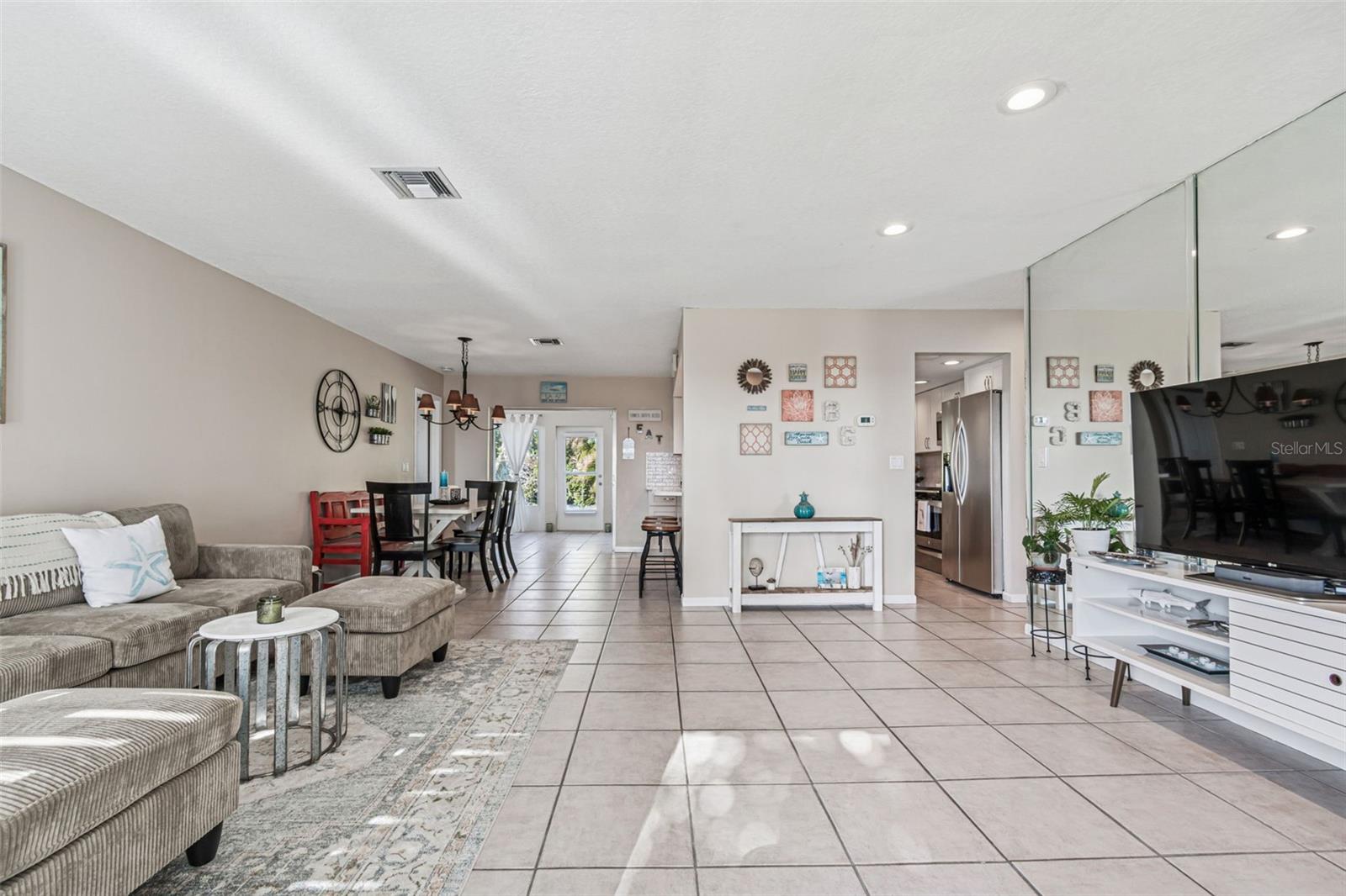 216 176TH AVE E, REDINGTON SHORES, FL — photo 5