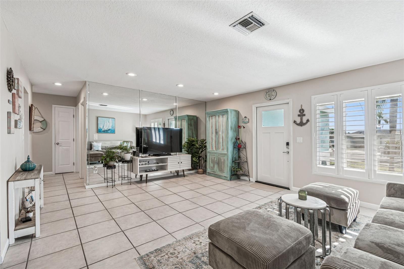 216 176TH AVE E, REDINGTON SHORES, FL — photo 8