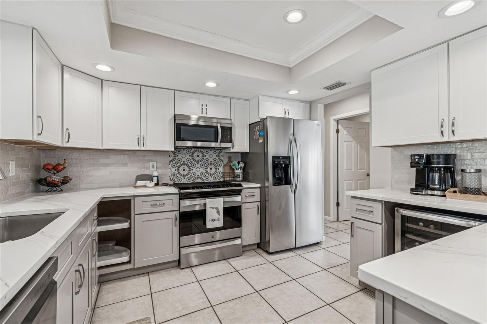 216 176TH AVE E, REDINGTON SHORES, FL — photo 16