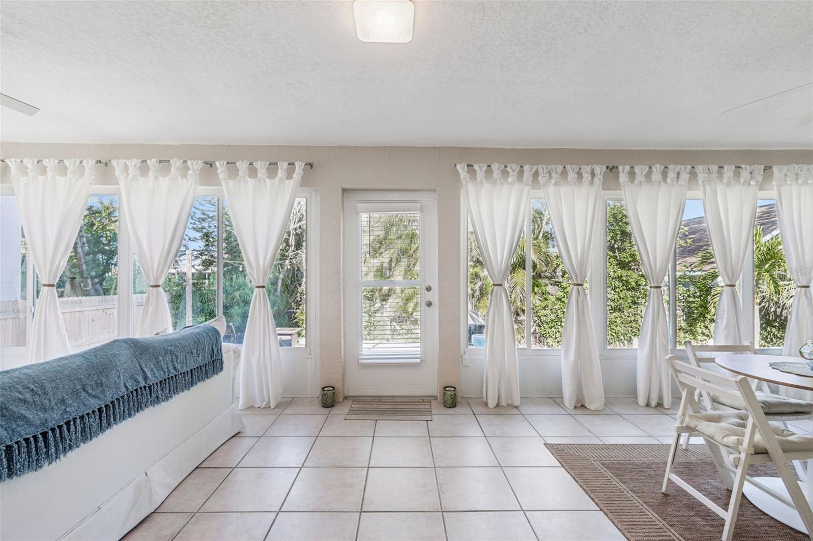 216 176TH AVE E, REDINGTON SHORES, FL — photo 20
