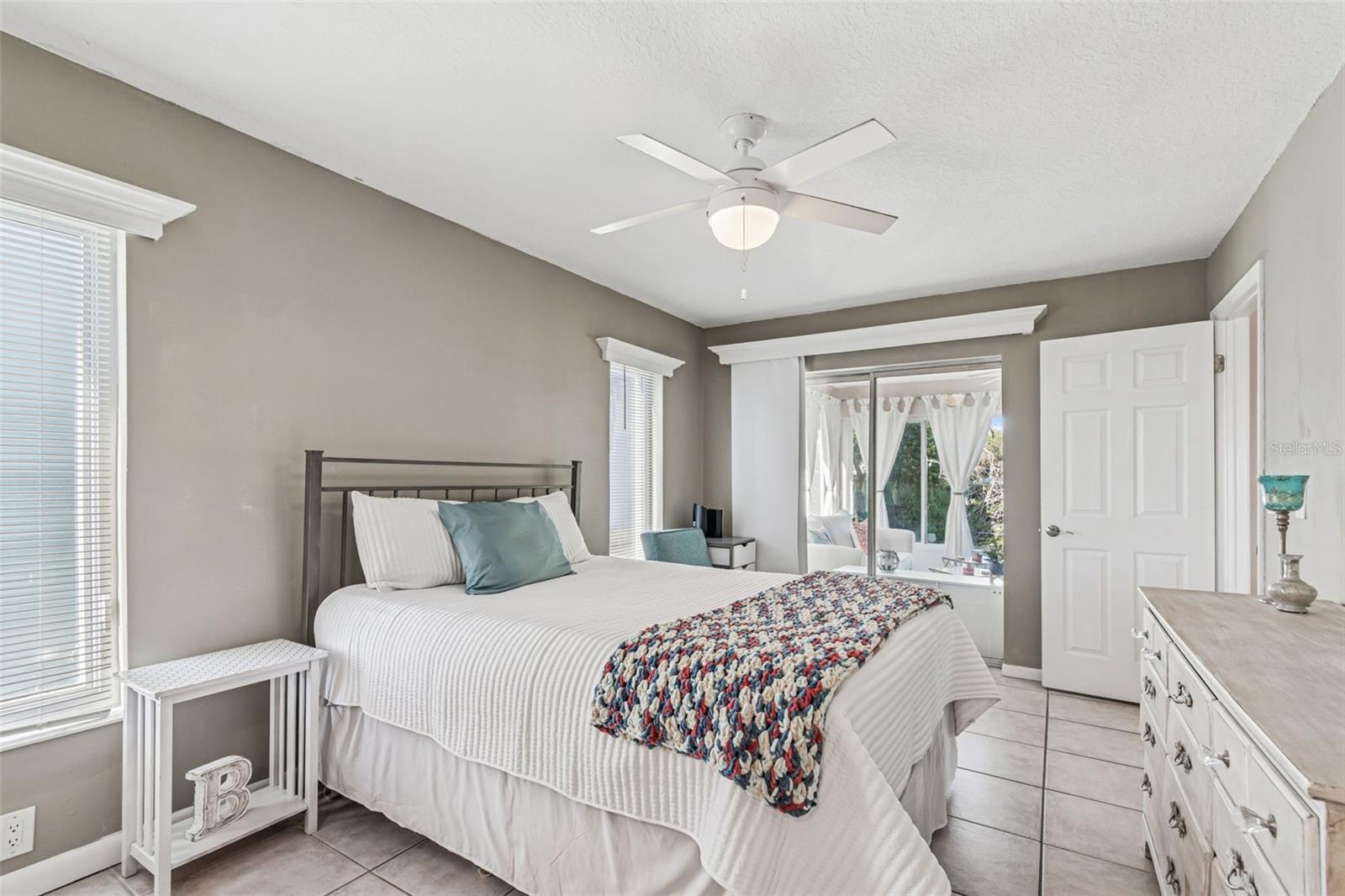 216 176TH AVE E, REDINGTON SHORES, FL — photo 29