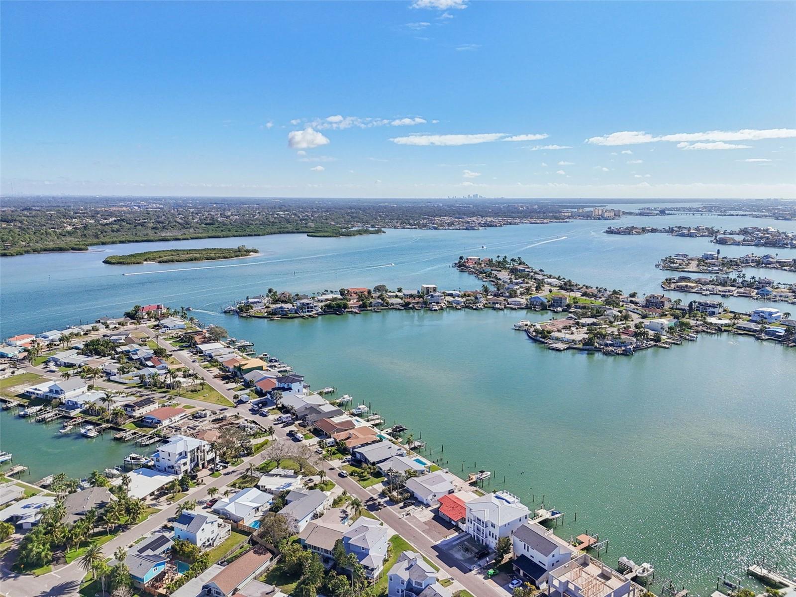 216 176TH AVE E, REDINGTON SHORES, FL — photo 47