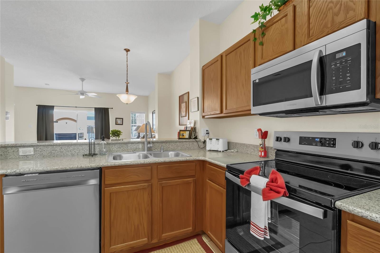 105 POMPANO BEACH DR, KISSIMMEE, FL — photo 5