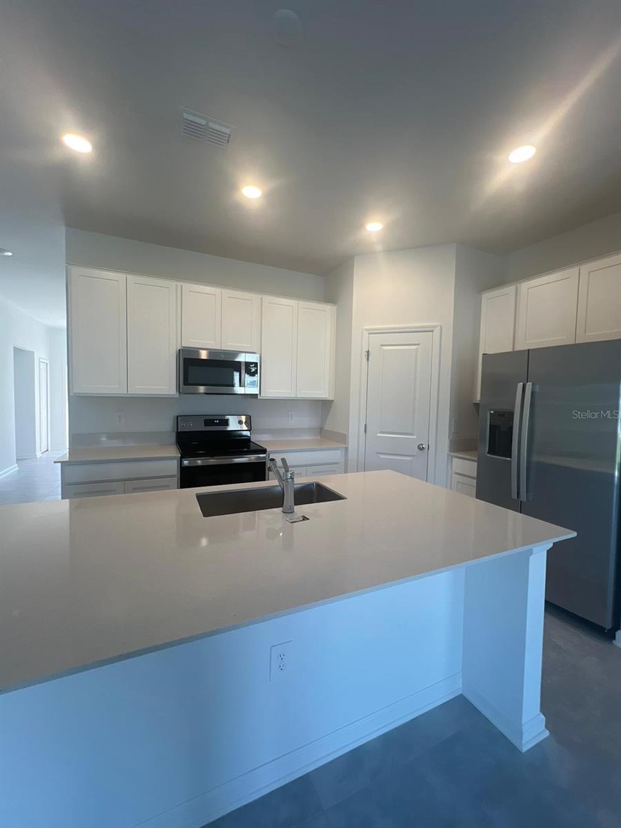 413 CEDAR KEY ST, DAVENPORT, FL — photo 3