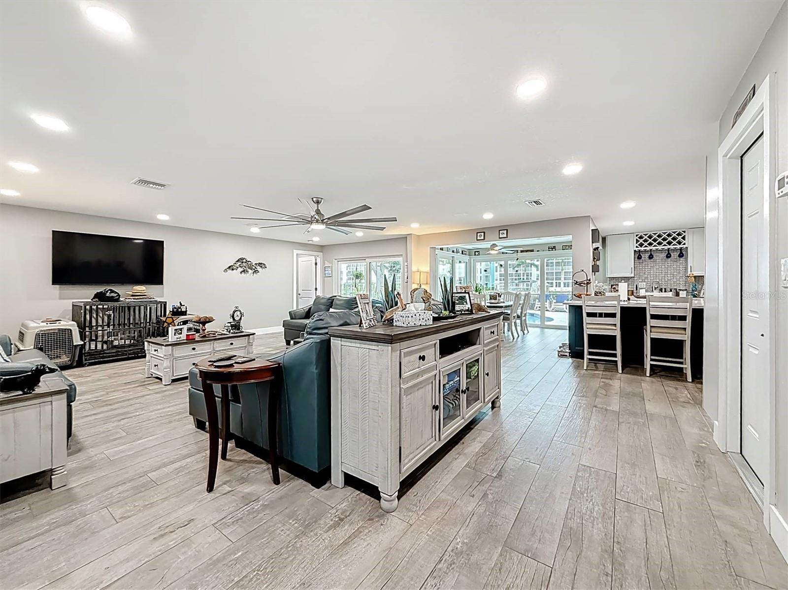 3828 48TH AVE S, ST PETERSBURG, FL — photo 9