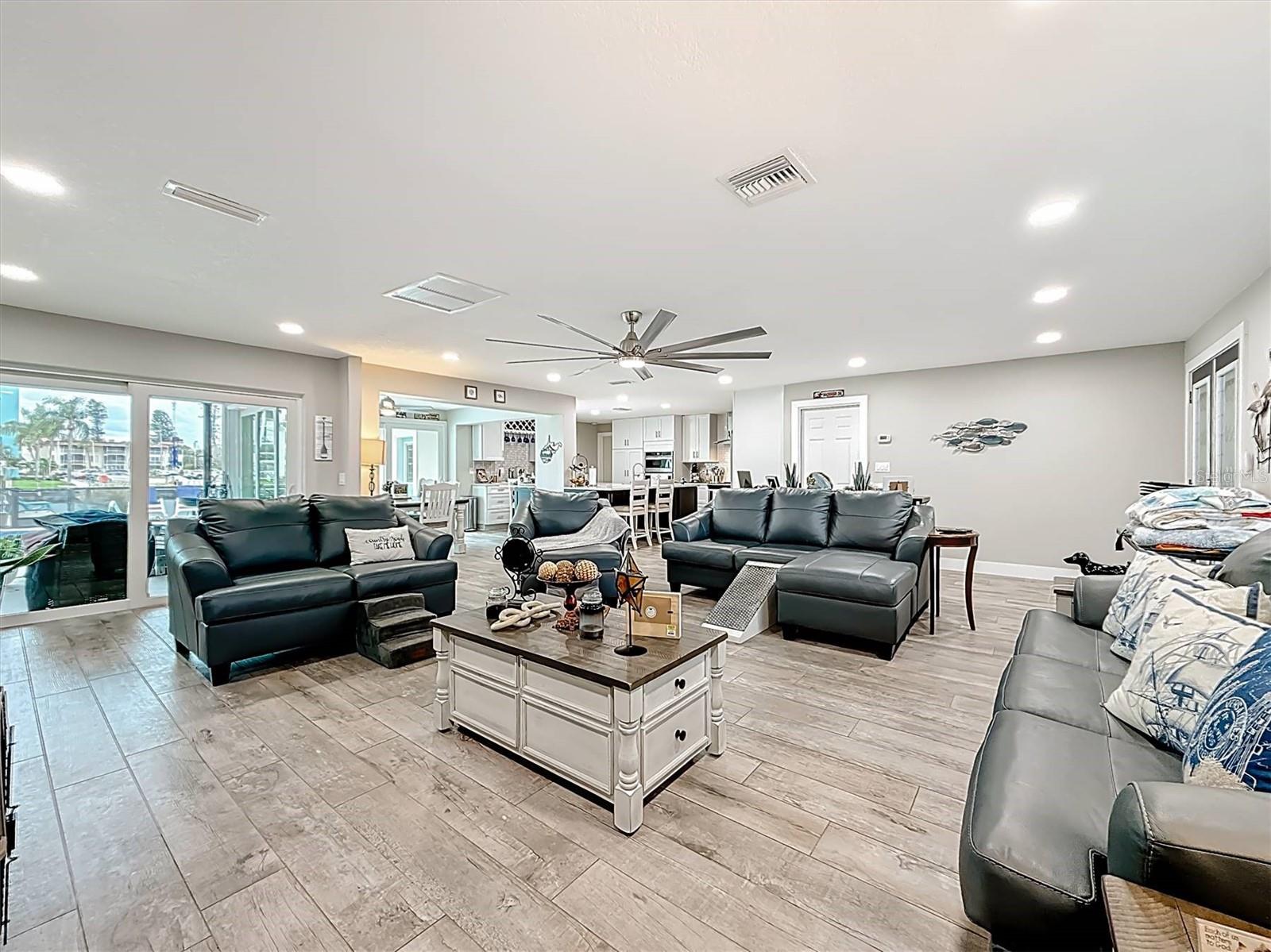 3828 48TH AVE S, ST PETERSBURG, FL — photo 10