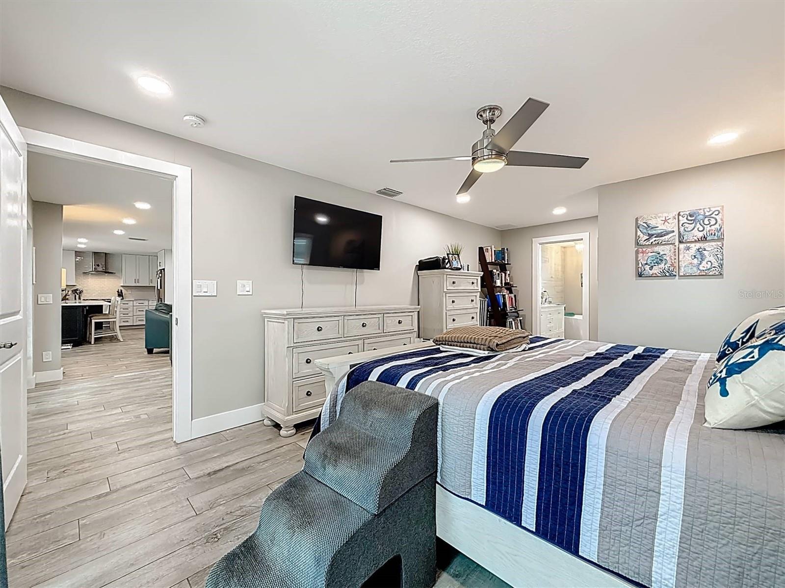 3828 48TH AVE S, ST PETERSBURG, FL — photo 41