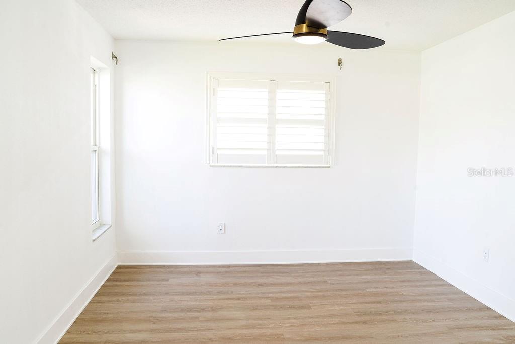 3807 48TH AVE S, ST PETERSBURG, FL — photo 31