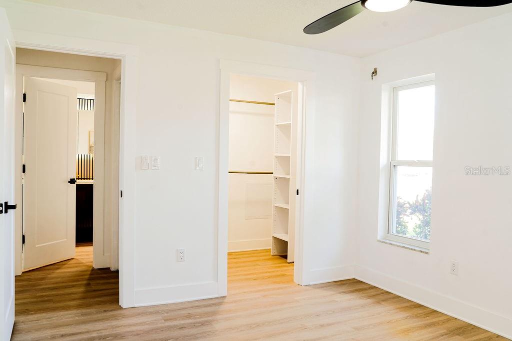 3807 48TH AVE S, ST PETERSBURG, FL — photo 38