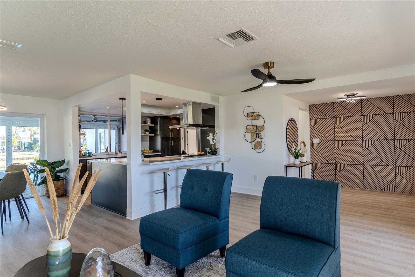 3807 48TH AVE S, ST PETERSBURG, FL — photo 10