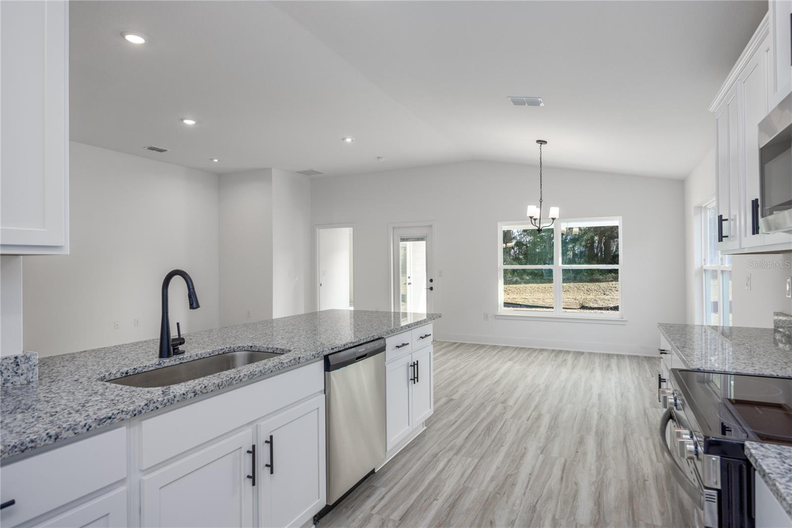 581 SW BELLFLOWER DR, LAKE CITY, FL — photo 19