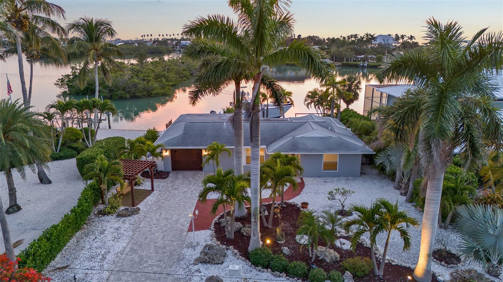 922 CASEY COVE DR, NOKOMIS, FL — photo 2