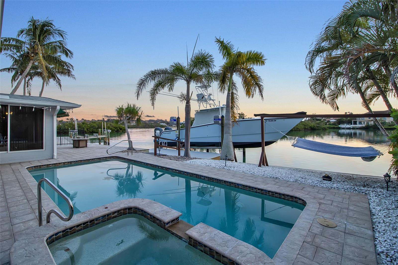 922 CASEY COVE DR, NOKOMIS, FL