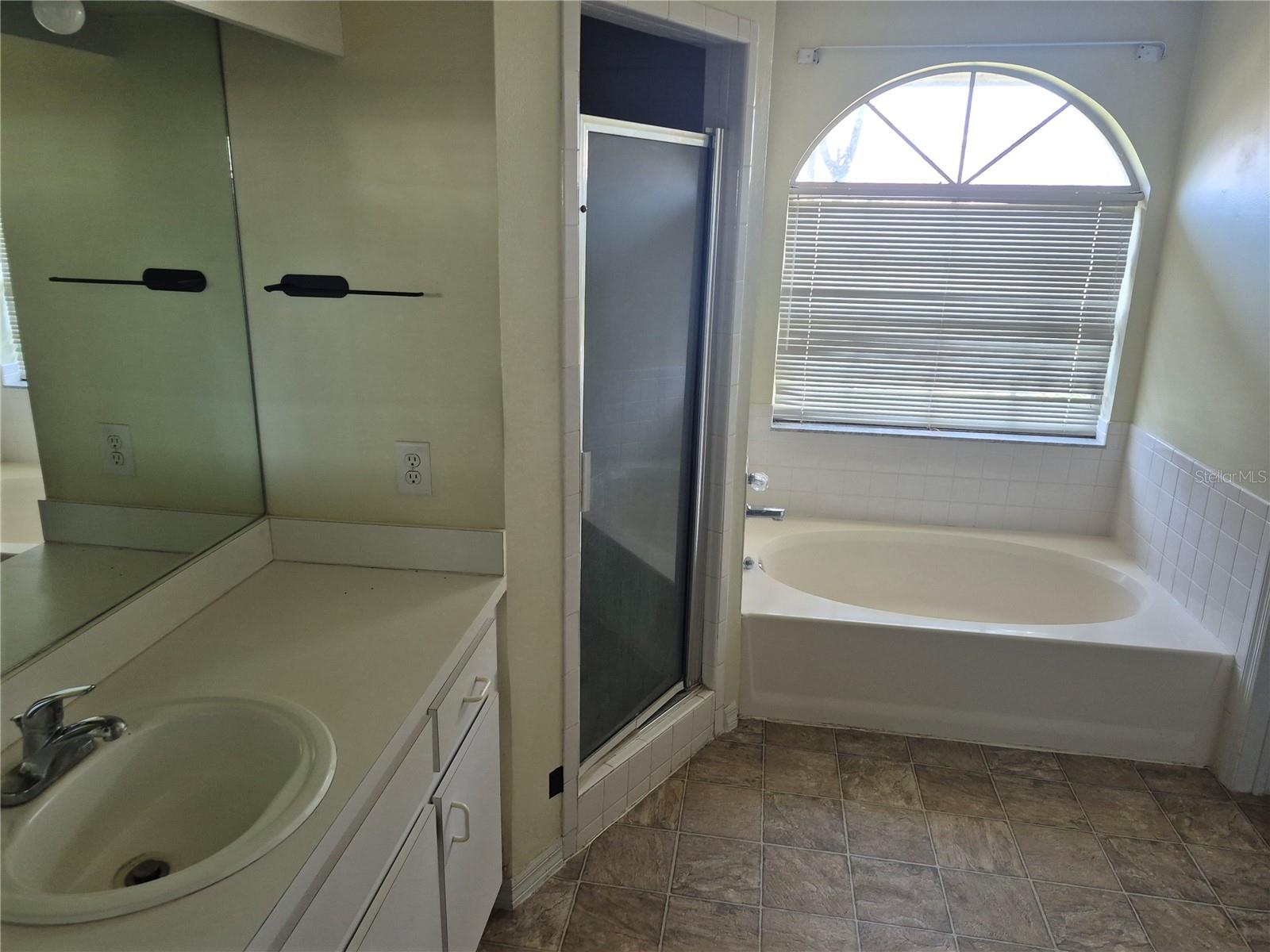 23300 DOVER DR, LAND O LAKES, FL — photo 5