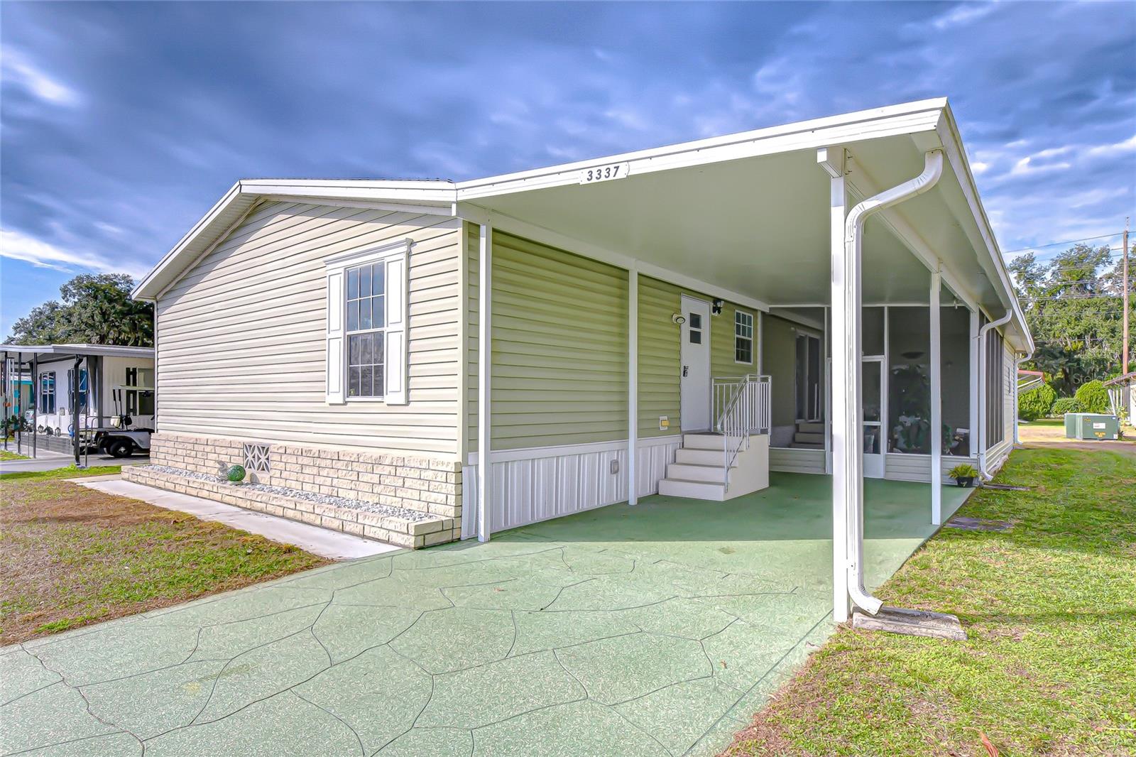 3337 DAWNS DELL, ZEPHYRHILLS, FL — photo 95