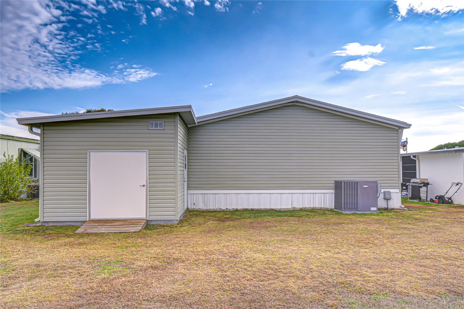 3337 DAWNS DELL, ZEPHYRHILLS, FL — photo 104