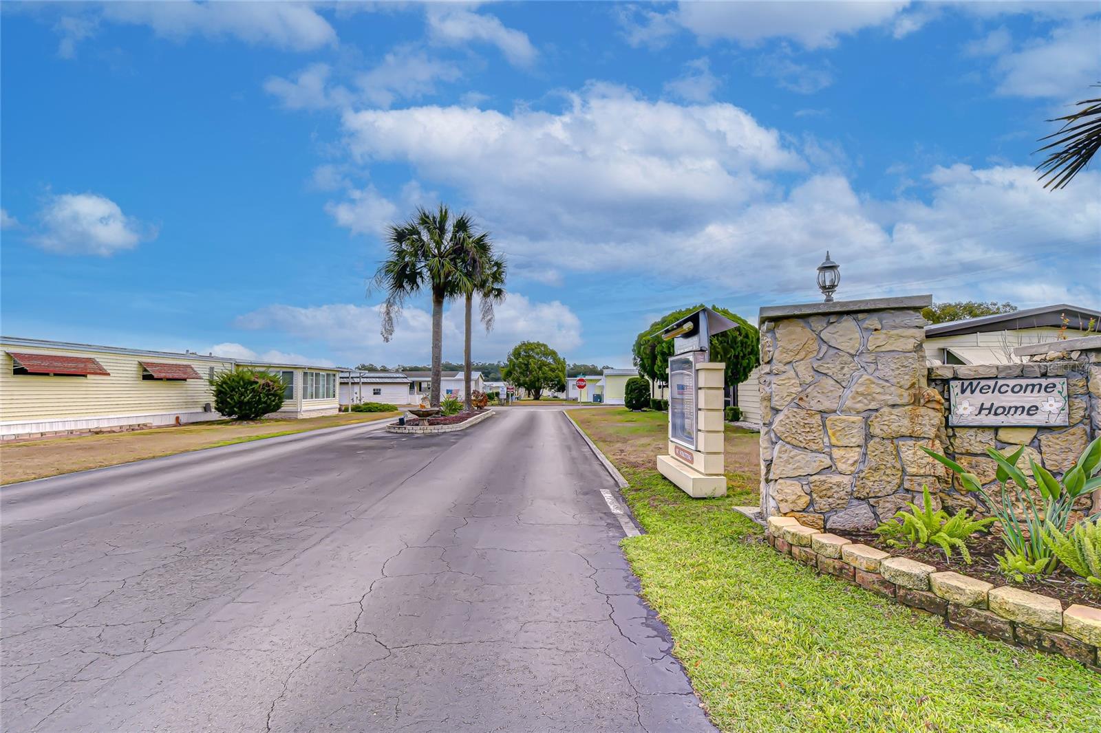 3337 DAWNS DELL, ZEPHYRHILLS, FL — photo 129